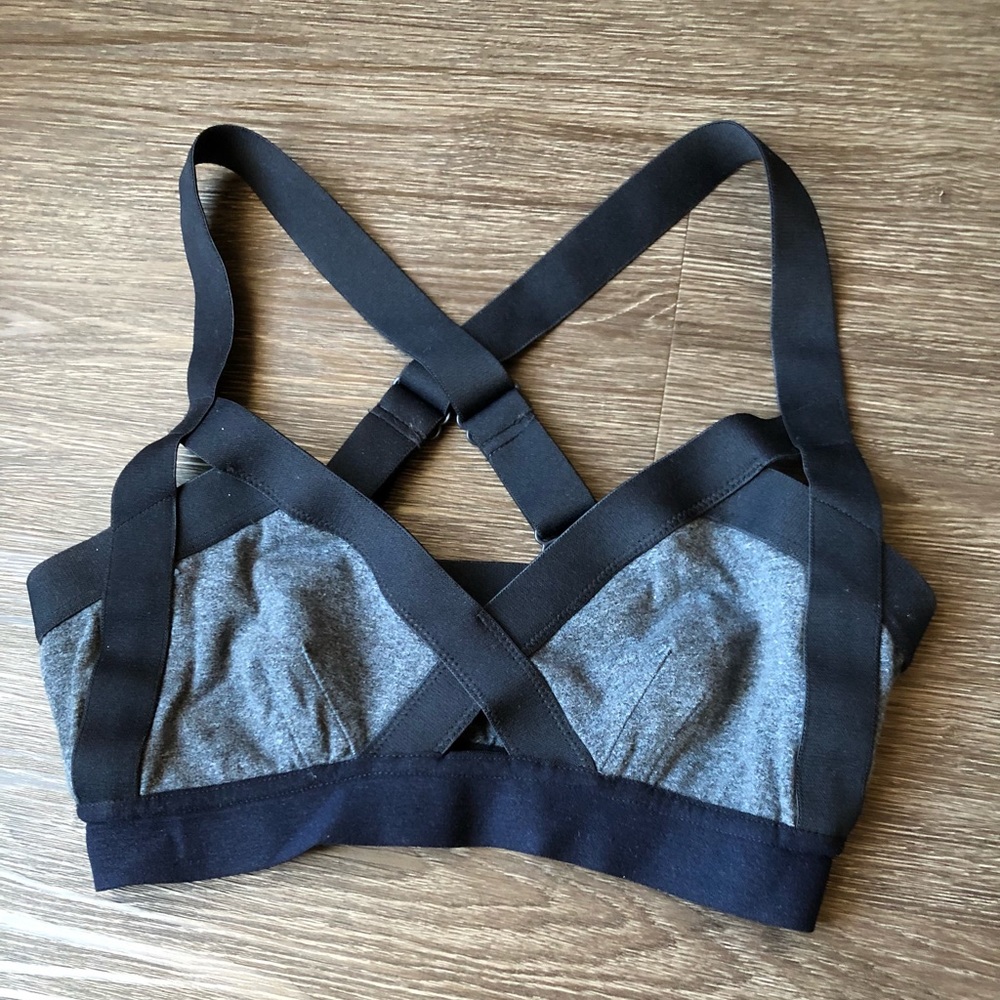Aritzia bra top